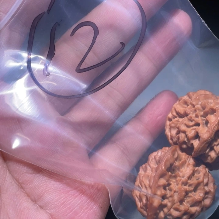 文玩核桃吊坠12呃呃呃