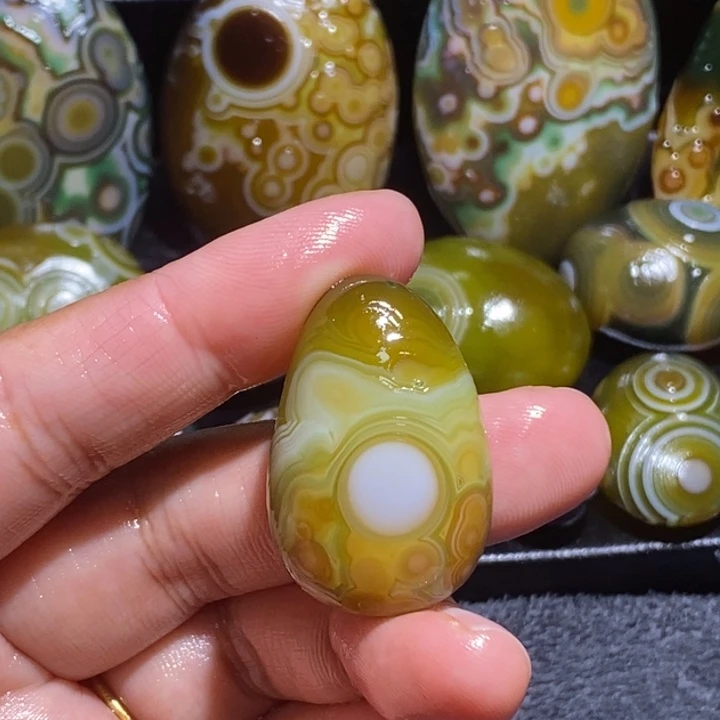 玛瑙/玉髓未镶嵌珠宝半成品81