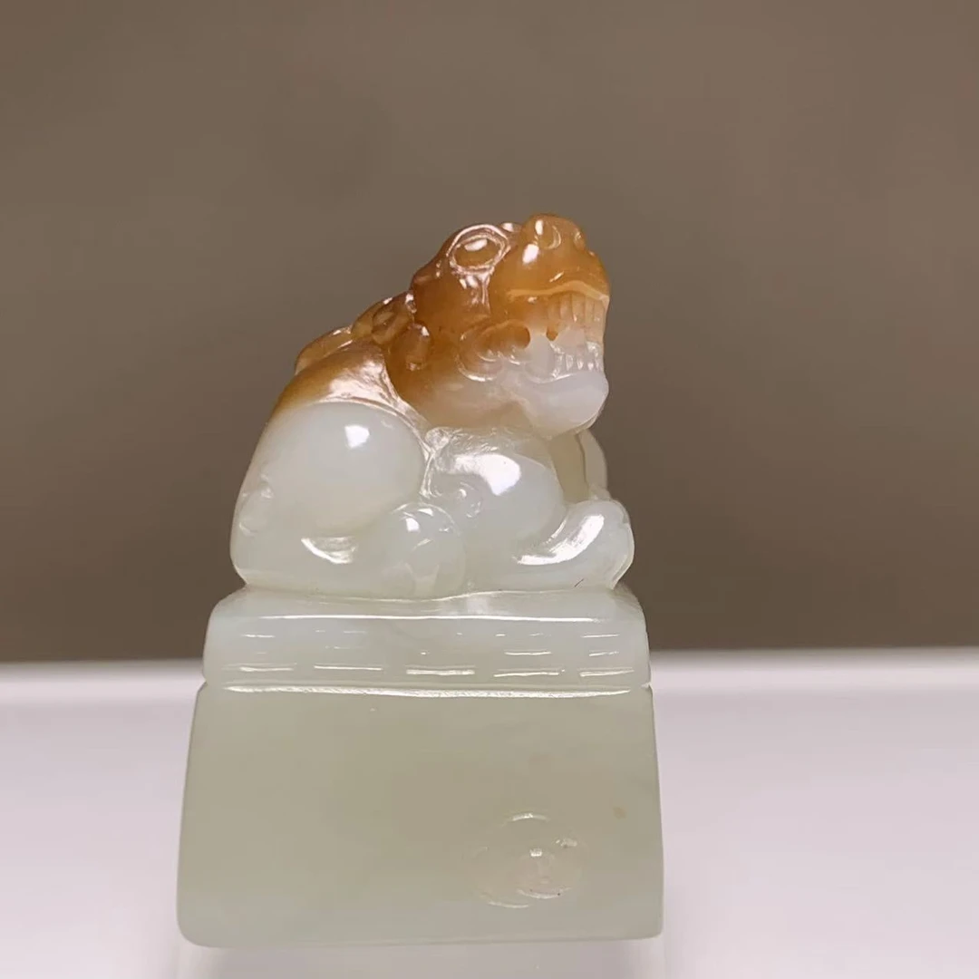 D642海川拍卖和田玉印章