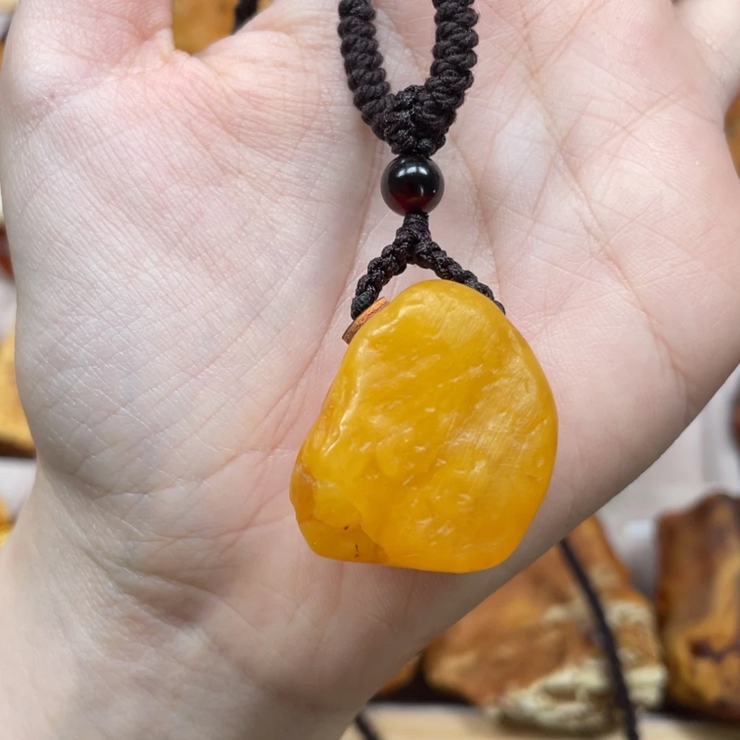 琥珀珠宝奇石未镶嵌