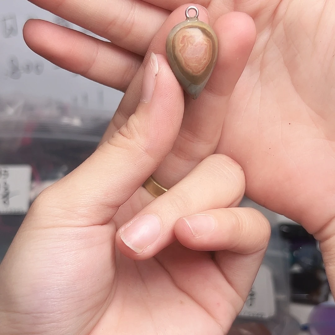 玛瑙/玉髓合金珠宝半成品h138 天然吊坠一颗