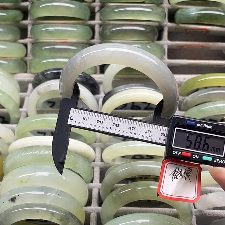 未镶嵌蛇纹石玉手镯279