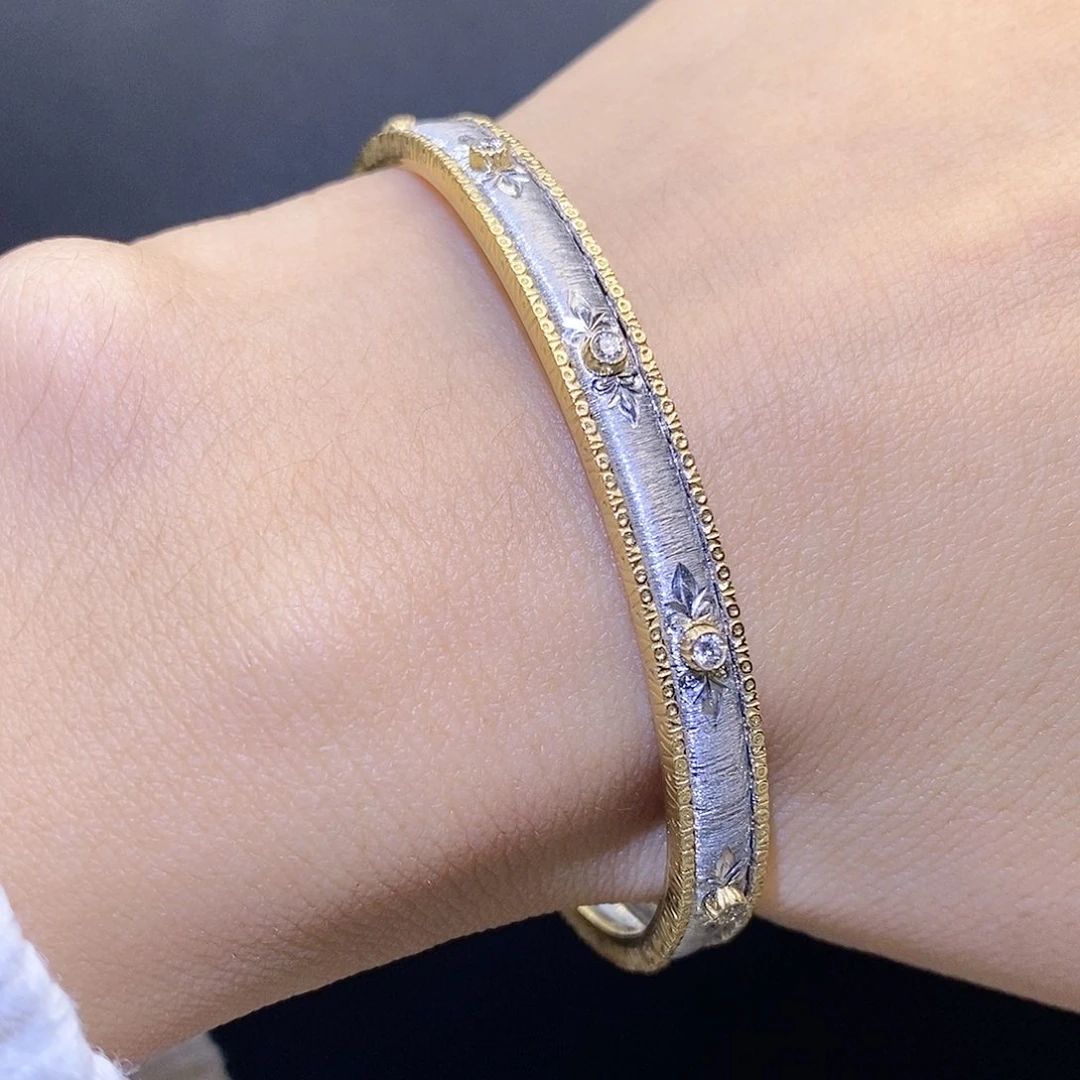 钻石手镯18K金镶嵌黄白双色拉丝