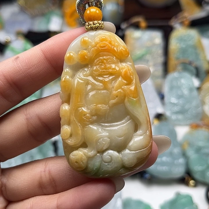 翡翠未镶嵌颈饰财神