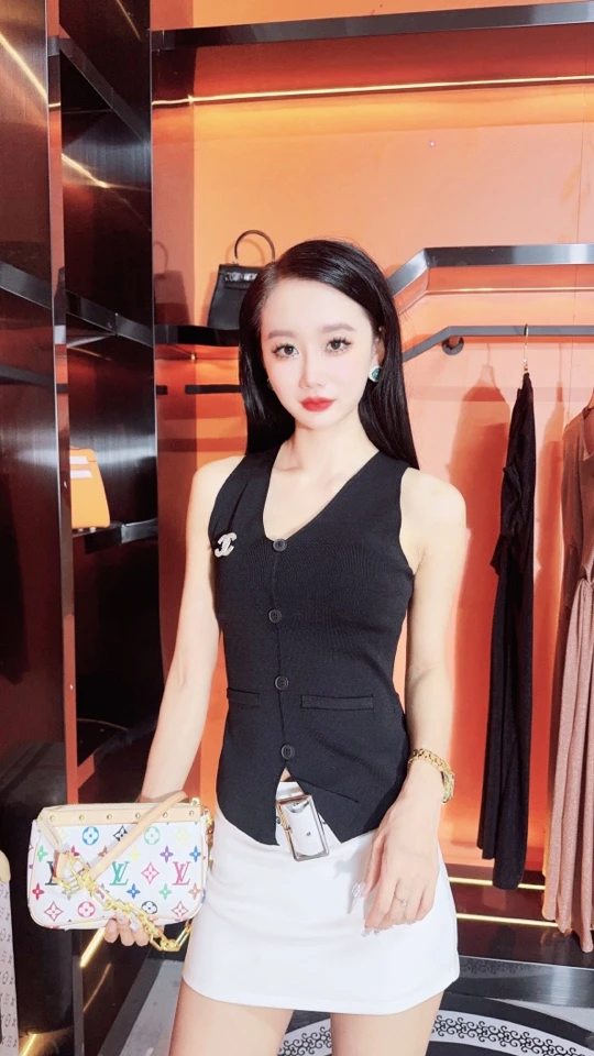 【茹哥】韩系气质高级感V领背心吊带女夏季新款小个子无袖坎肩上衣