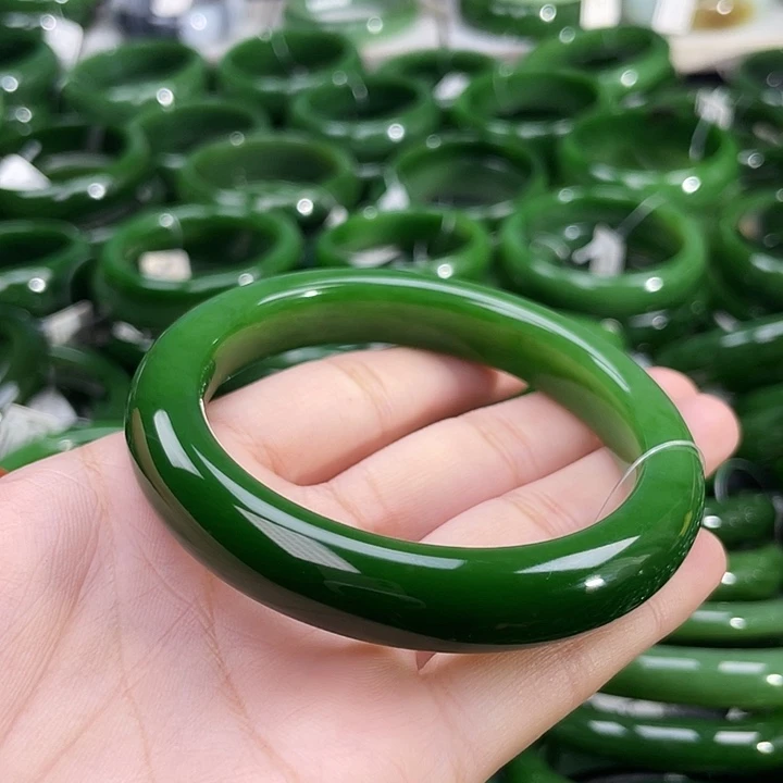 未镶嵌手镯和田玉（碧玉）