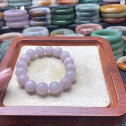 石英岩玉未镶嵌手镯