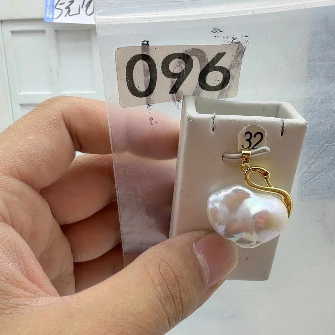 淡水珍珠合金颈饰