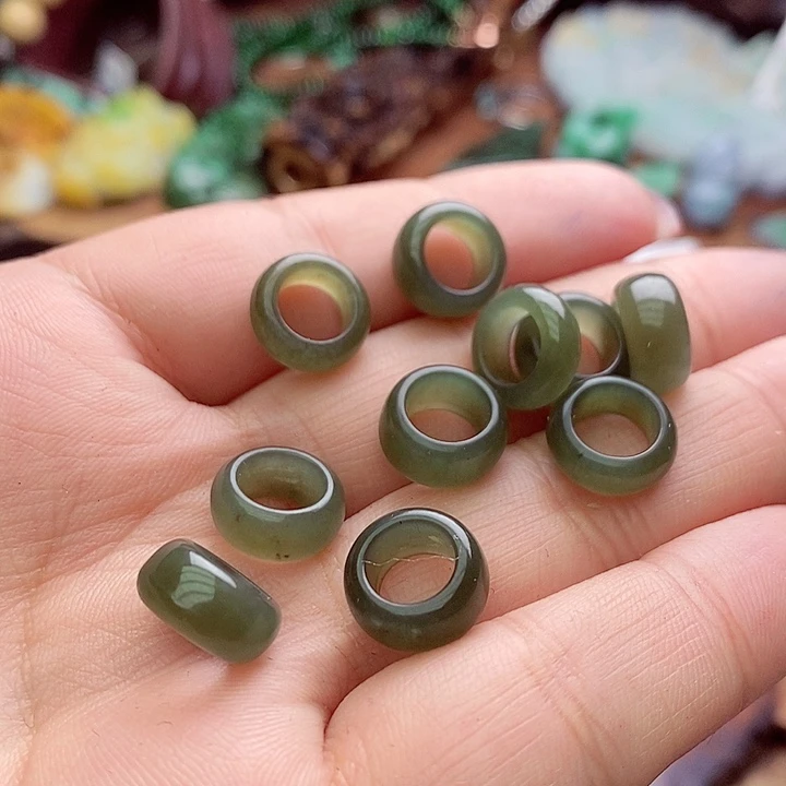 散珠翡翠和田玉跑环个圈