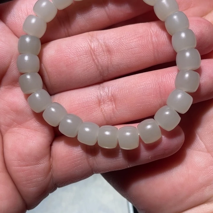 和田玉未镶嵌颈饰子*