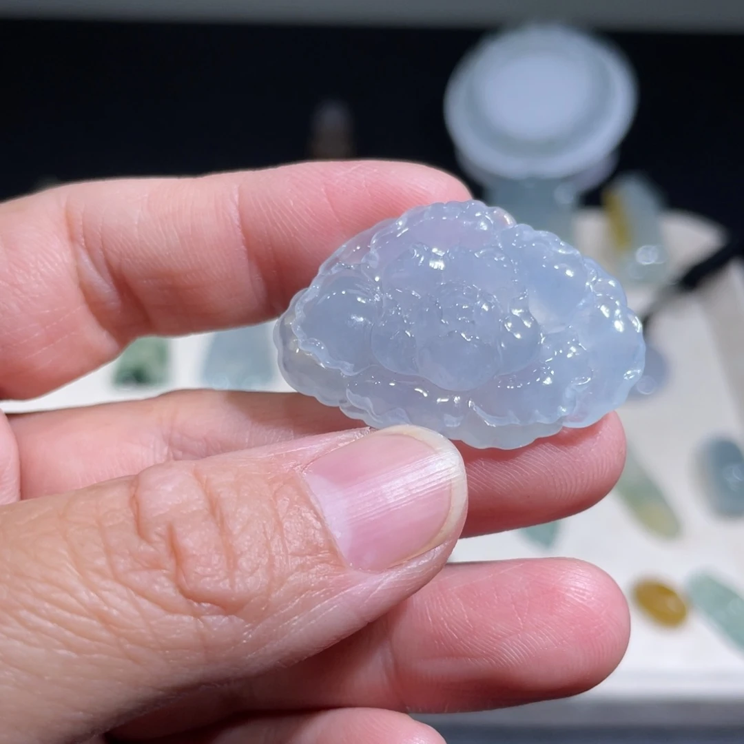 颈饰未镶嵌翡翠牡丹