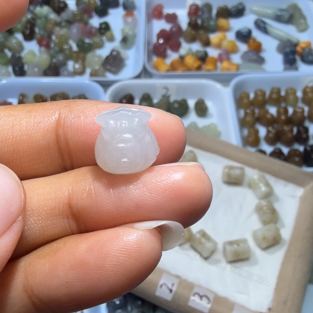 和田玉未镶嵌珠宝奇石