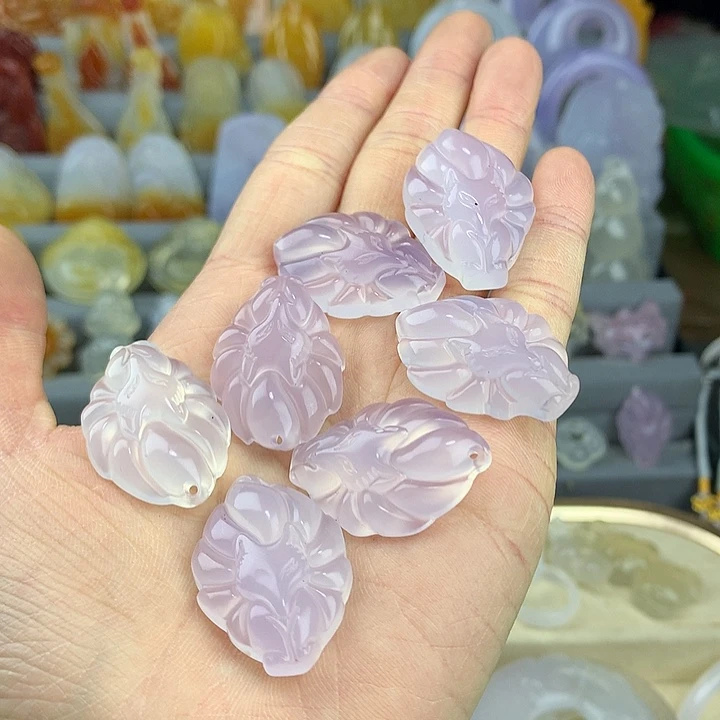 玛瑙/玉髓未镶嵌颈饰多样性发
