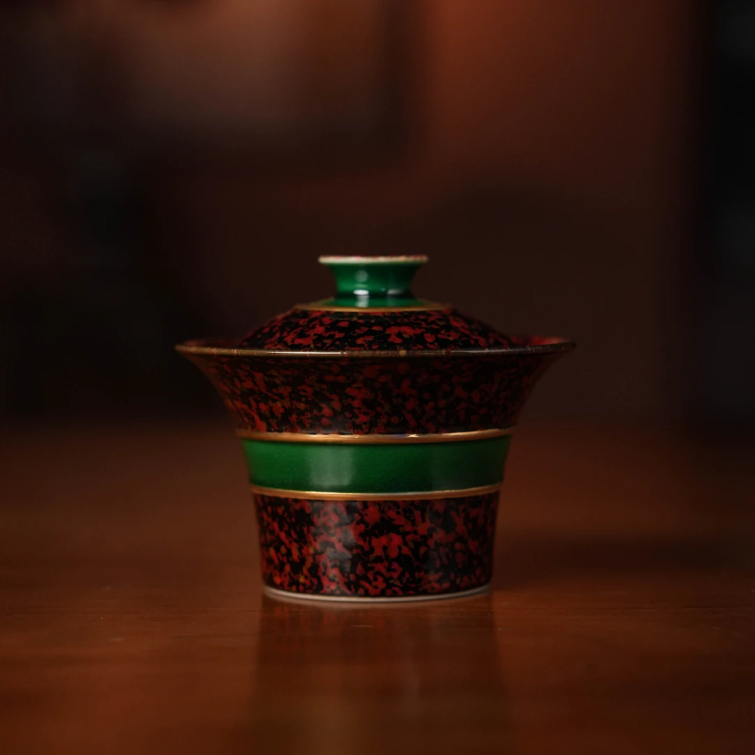 《瓷唐里》天目红马蹄盖碗