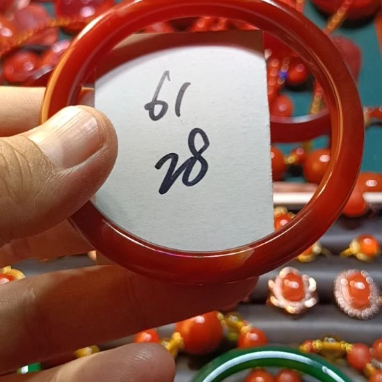 玛瑙/玉髓手镯未镶嵌