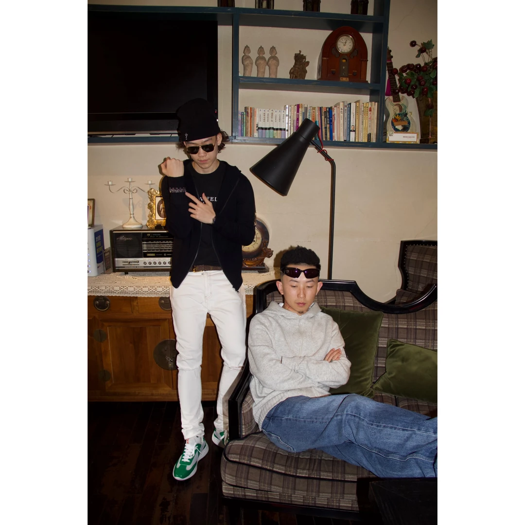 YellowFellow黄种同伙老钱风拉链修身针织外套水钻袖口