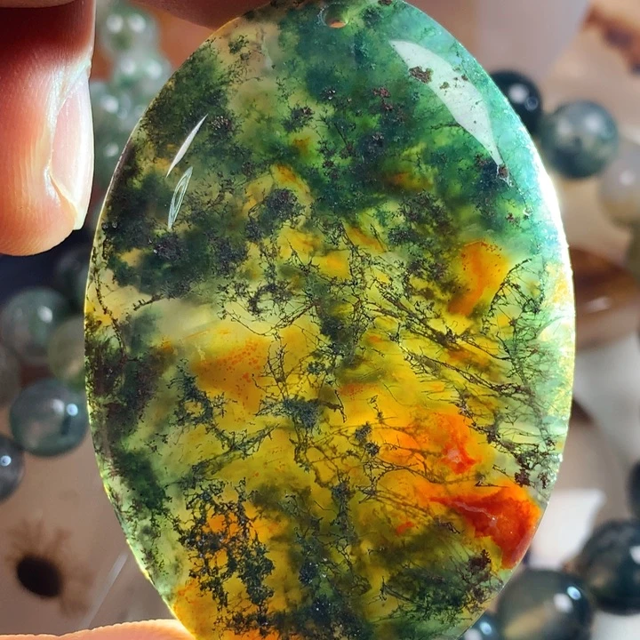 未镶嵌颈饰玛瑙/玉髓善**己