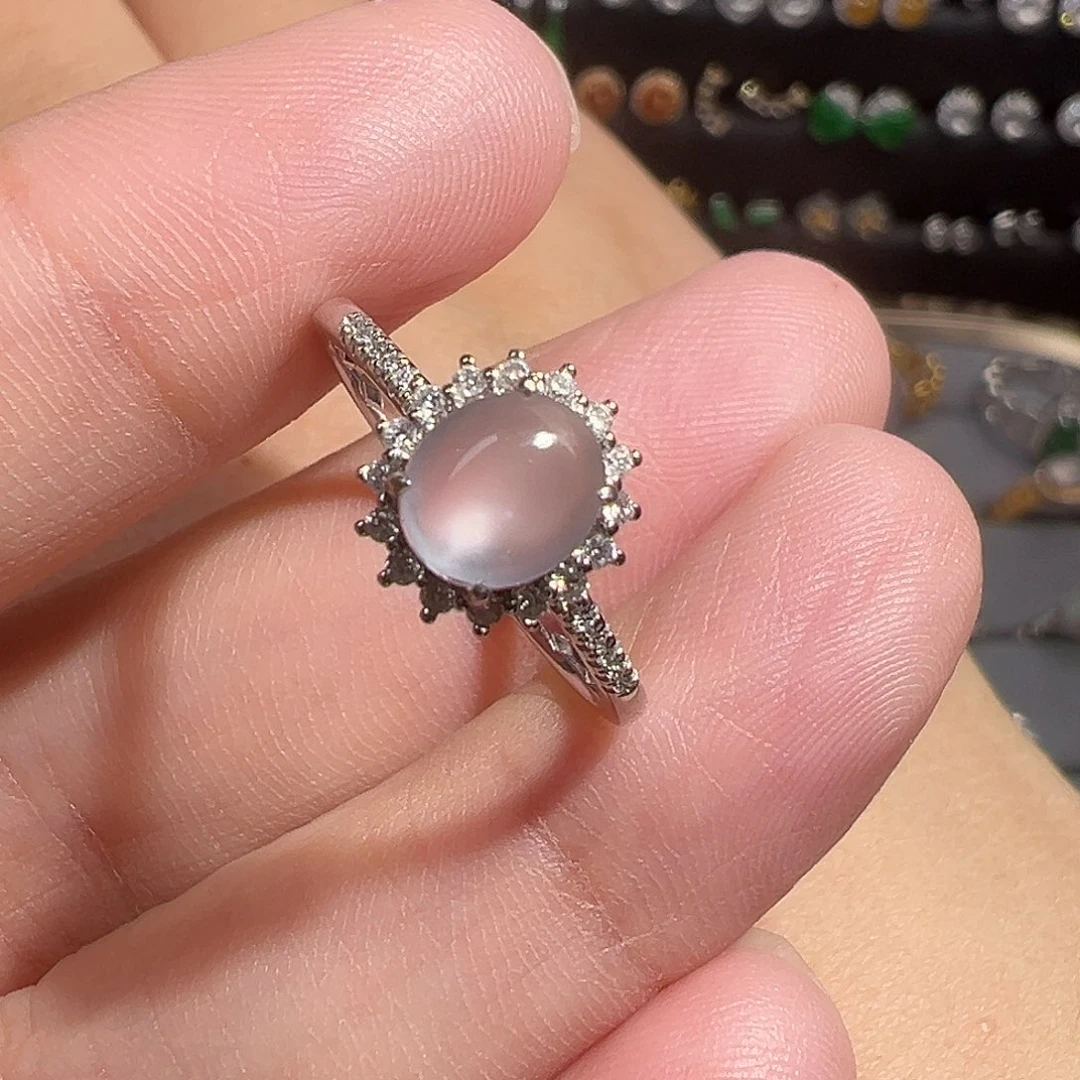 翡翠戒指18K金镶嵌太阳花翡翠戒指