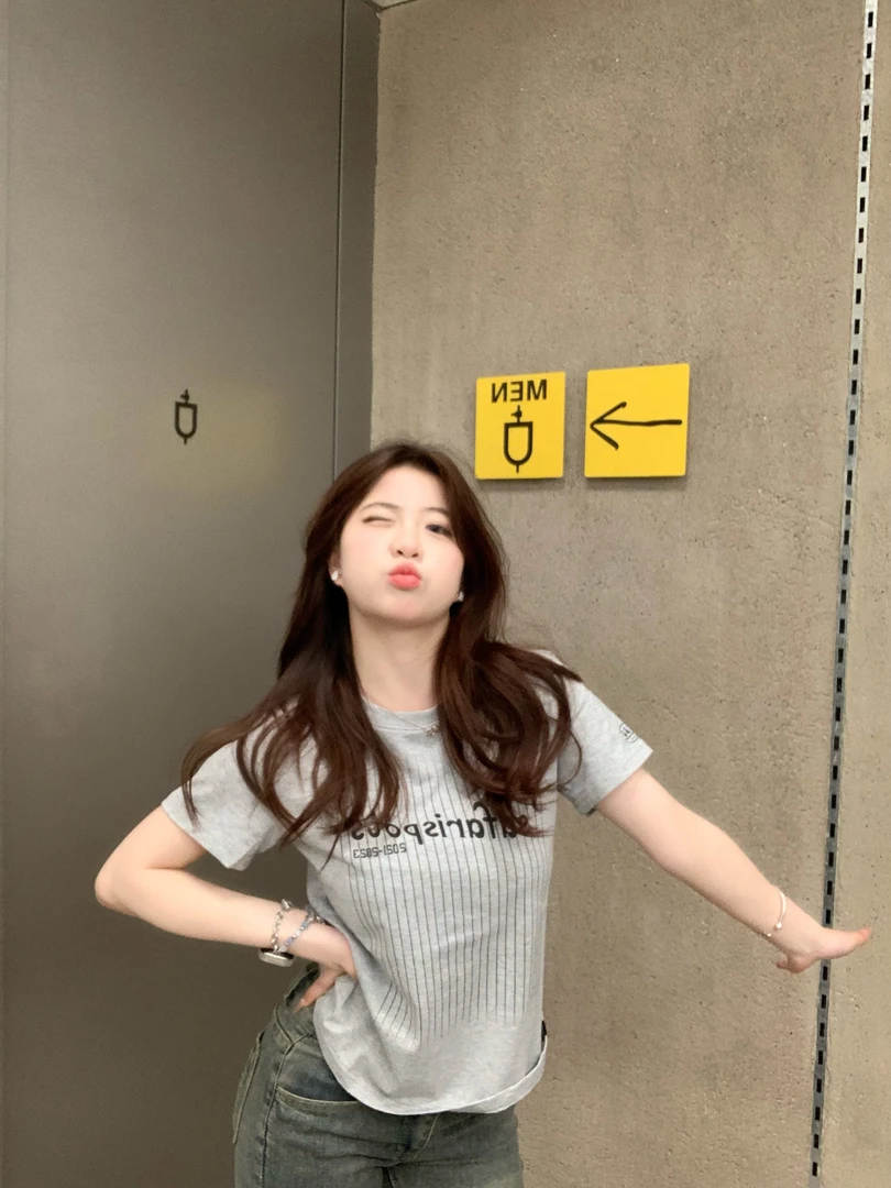 WAKA字母印花短袖透气纯色短袖杂志风T恤修身打底显瘦百搭休闲