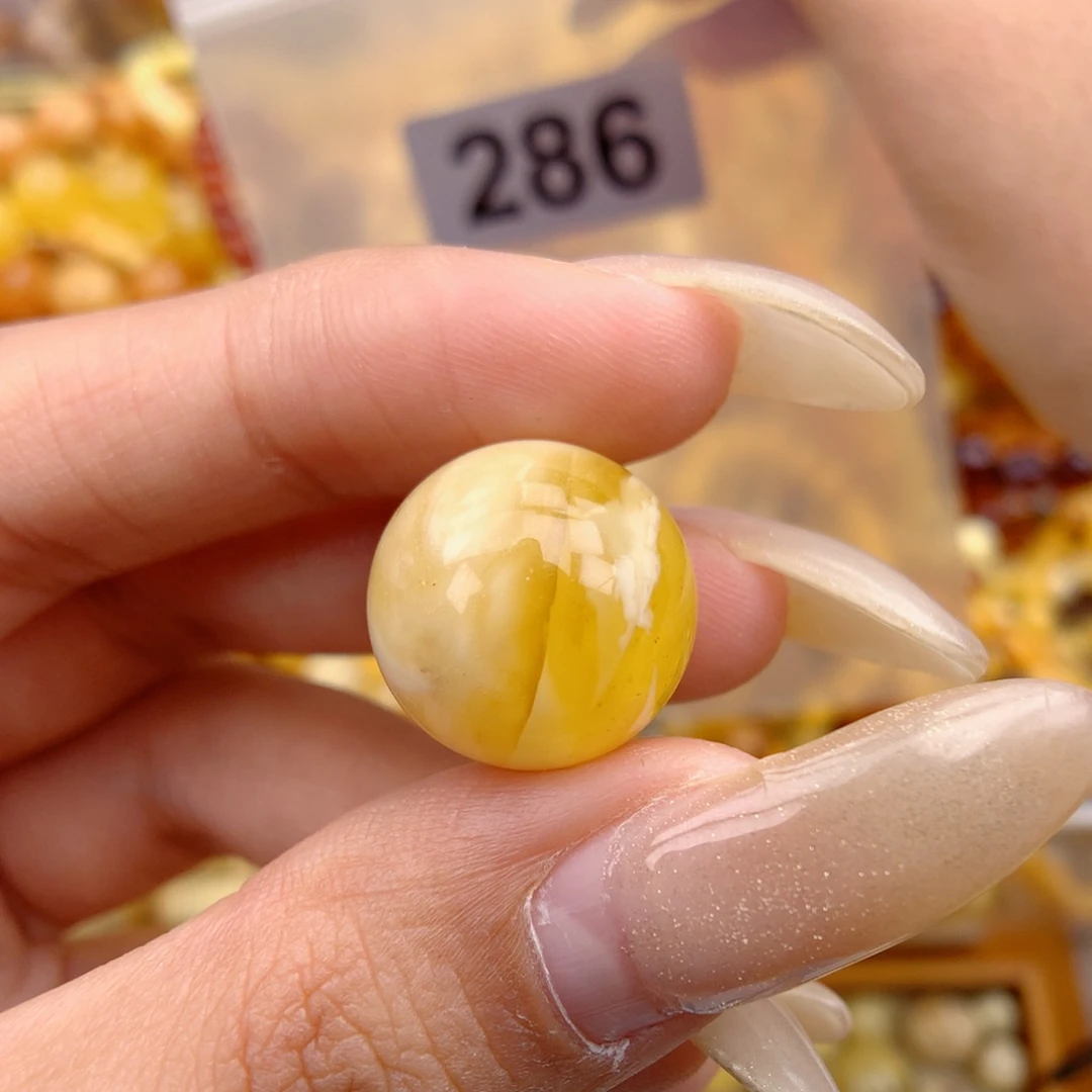 琥珀未镶嵌珠宝奇石16.5