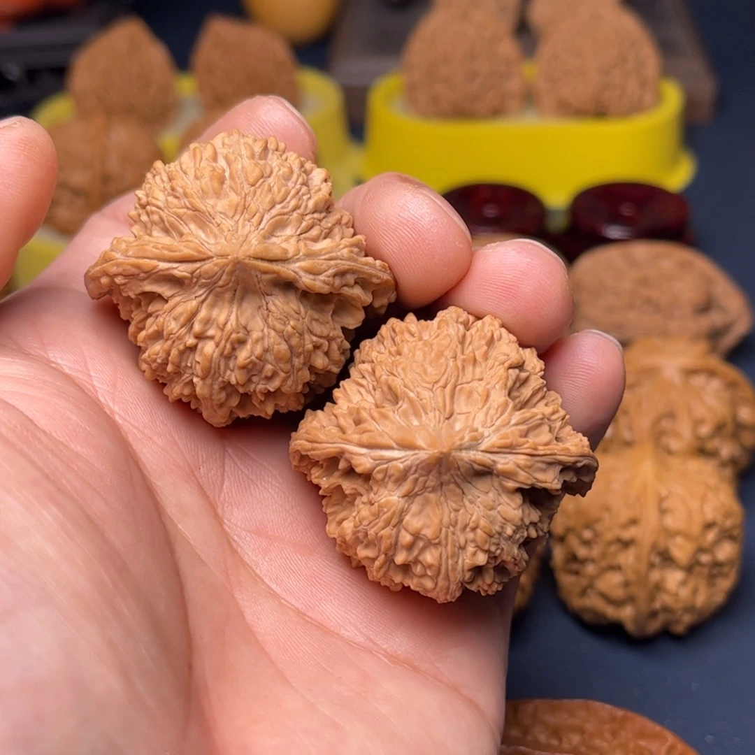 文玩核桃吊坠蜜****蜜满天星