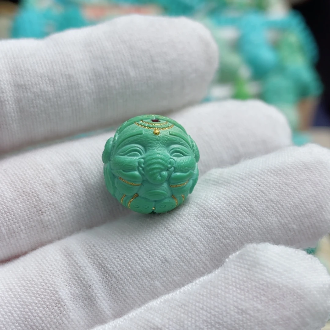 绿松石未镶嵌珠宝奇石