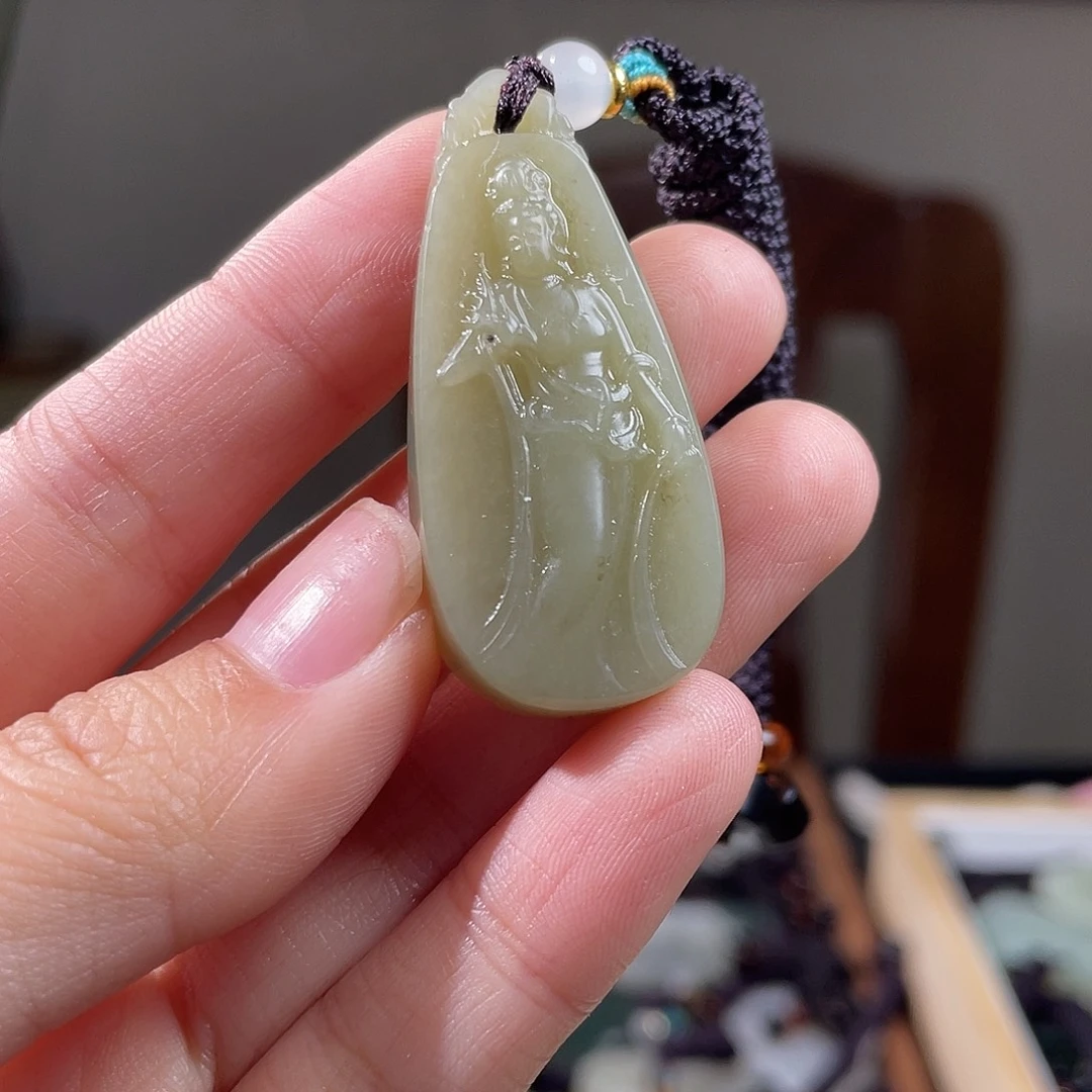 和田玉未镶嵌颈饰