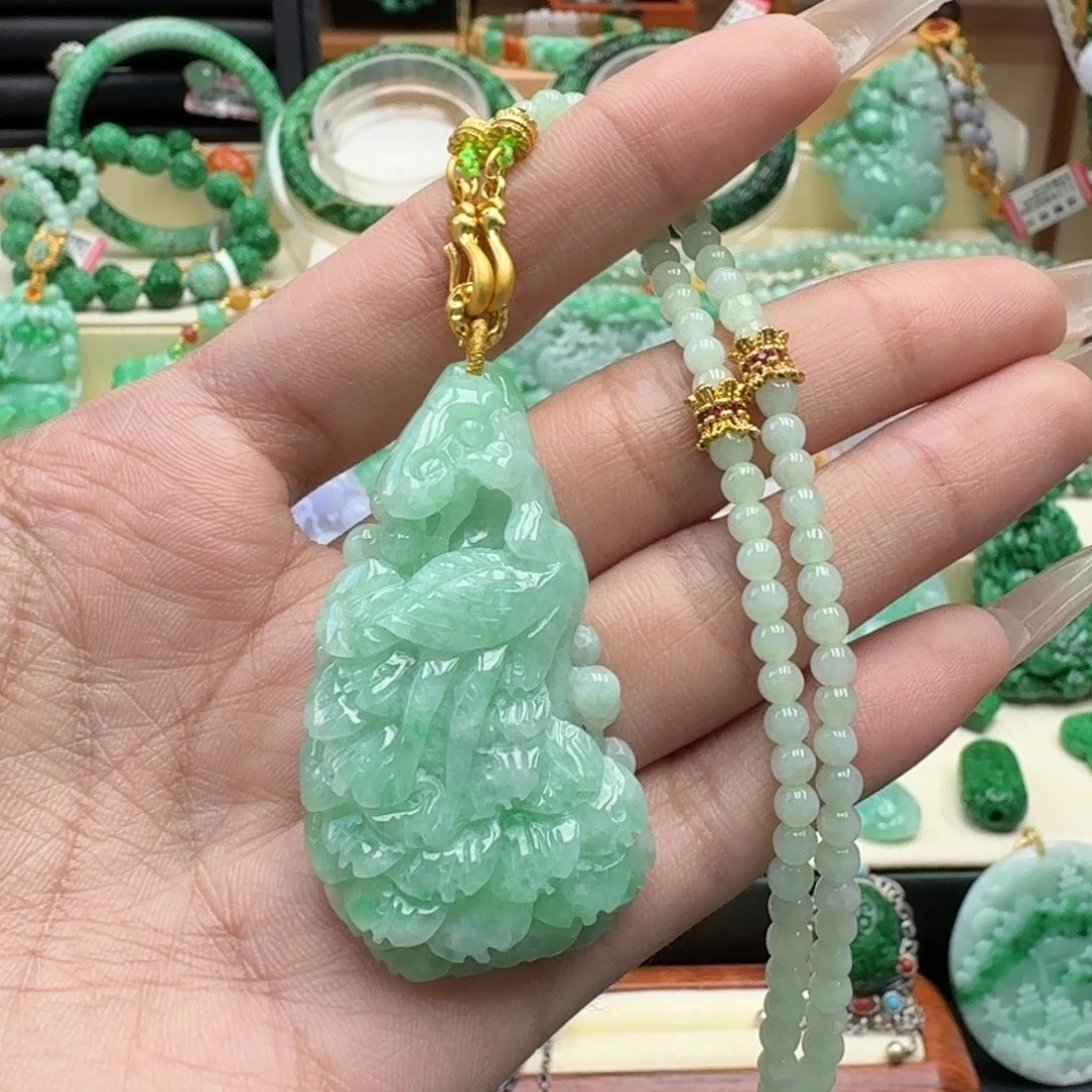 翡翠未镶嵌颈饰翡翠吊坠