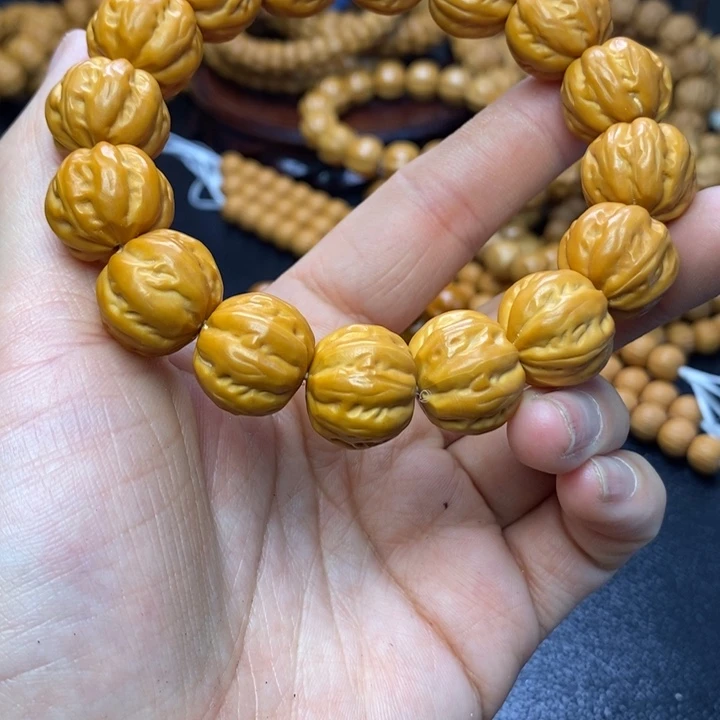 猴头核桃手串猴头