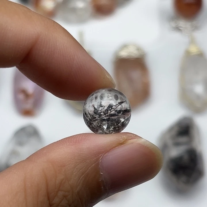 水晶未镶嵌颈饰11mm+水胆闪灵钻圆珠