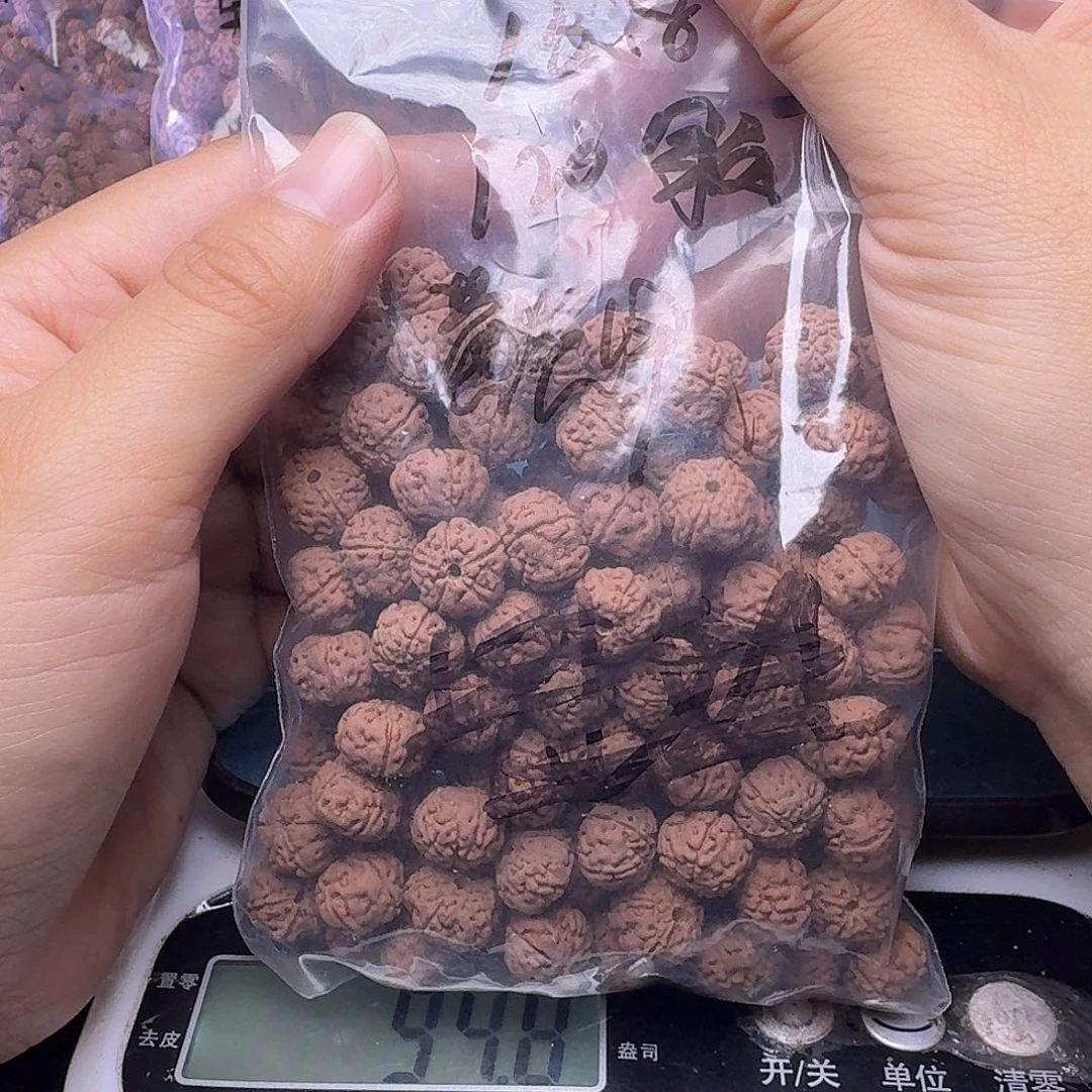 金刚菩提吊坠阿*120颗黄身有瑕疵