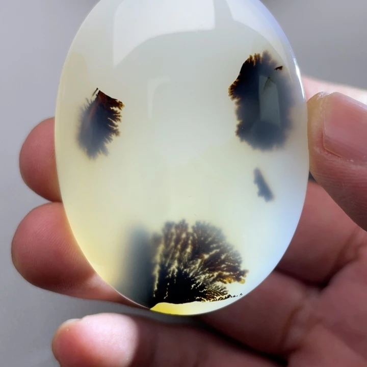 玛瑙/玉髓颈饰未镶嵌老*