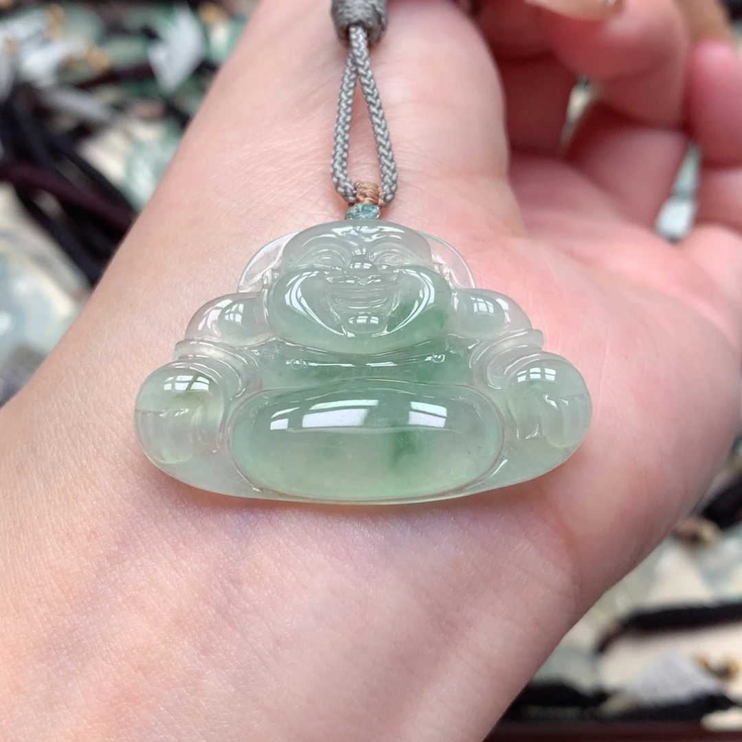 翡翠未镶嵌颈饰佛公