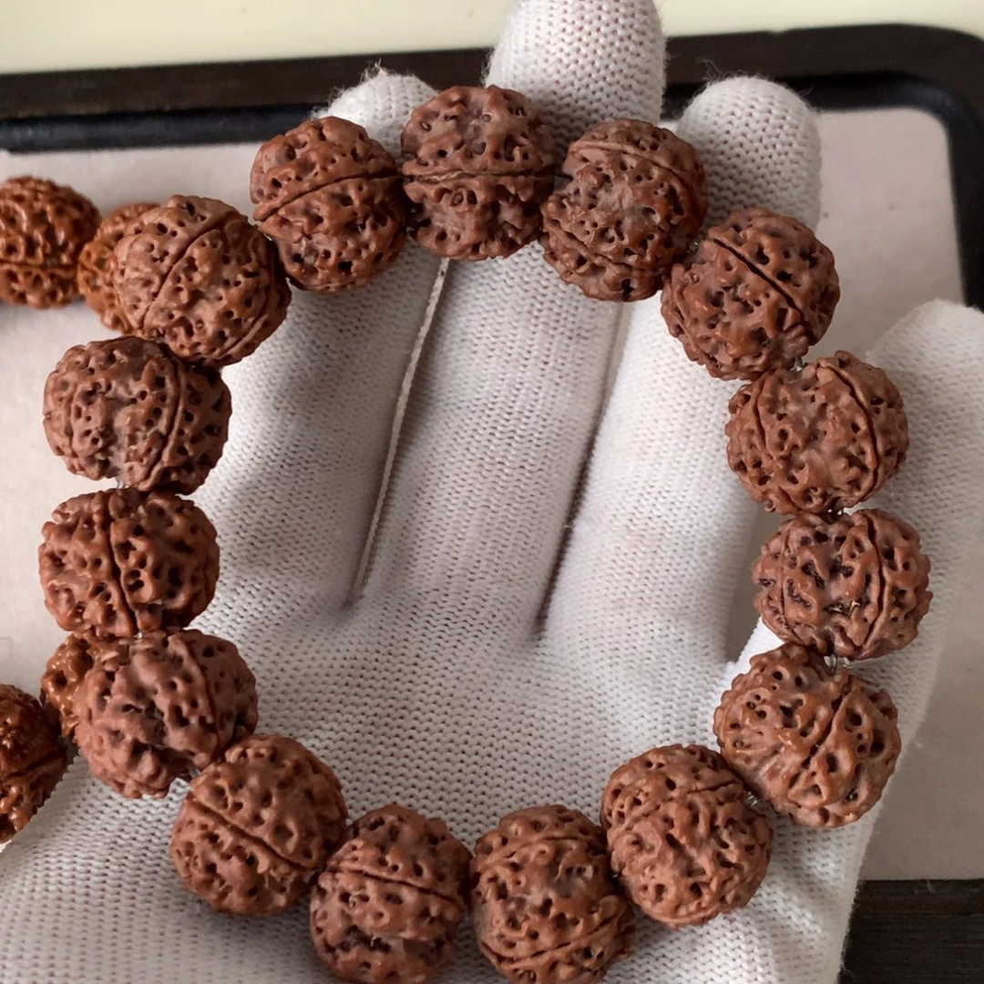 金刚菩提吊坠古龙红皮镂空矮壮19尺寸，无黄同轴同树