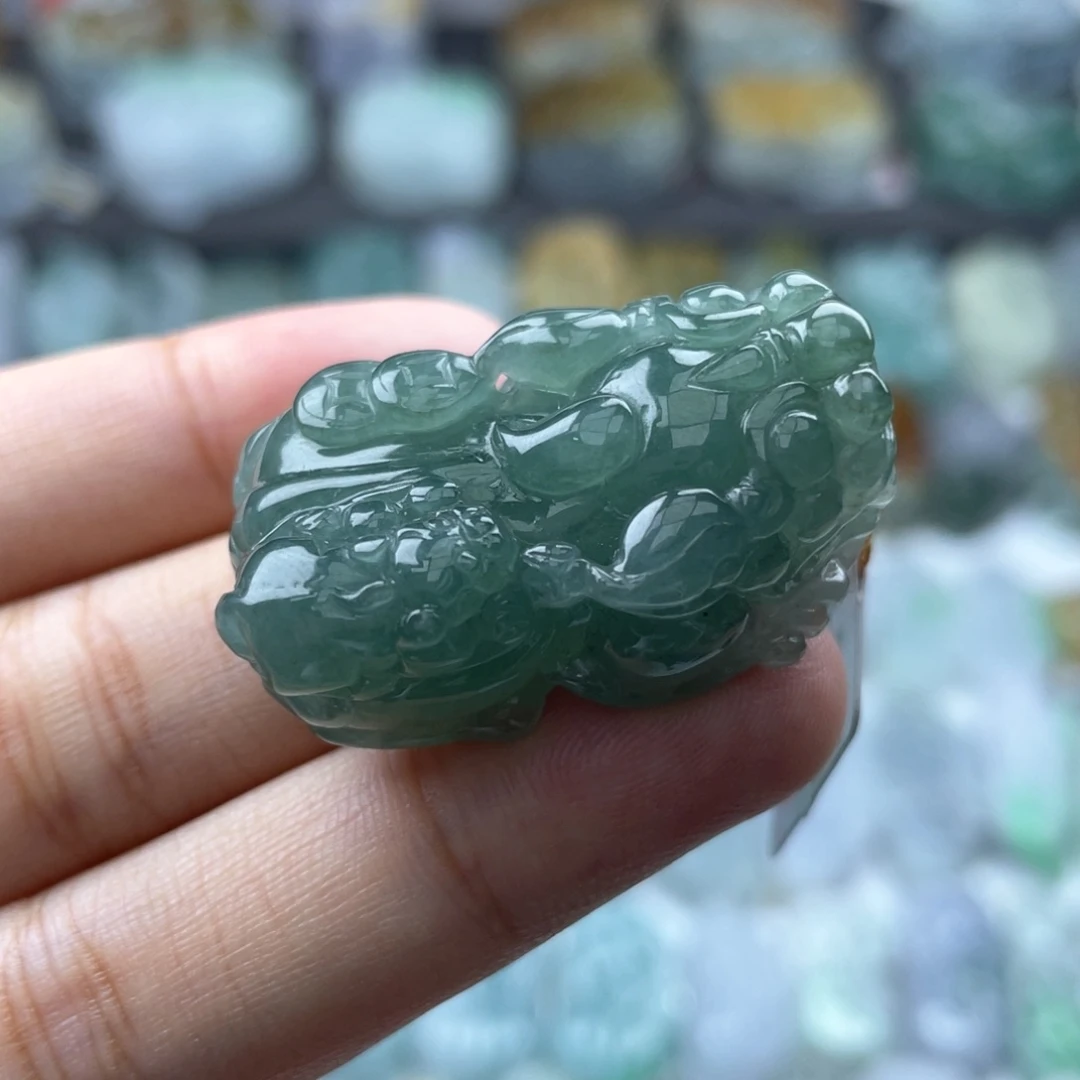 颈饰未镶嵌翡翠貔貅