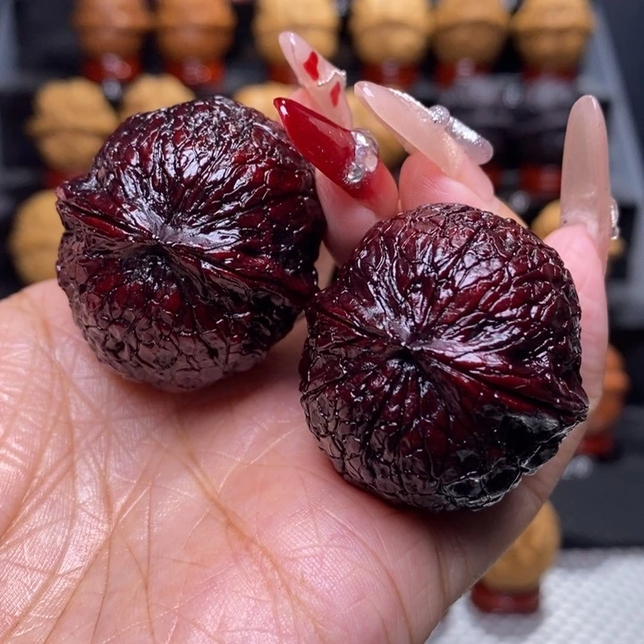 文玩核桃把件金丝绣球50号37尺