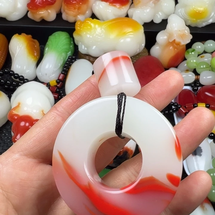 新疆戈壁五彩石金丝