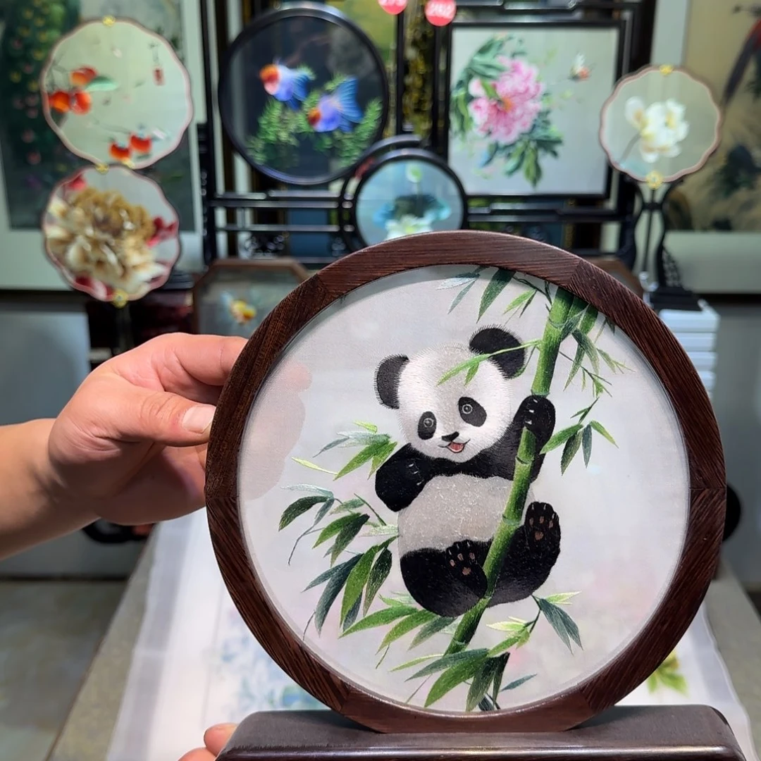 刺绣刺绣工艺精湛