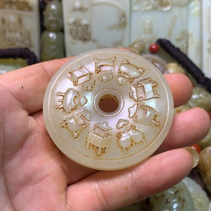 和田玉未镶嵌挂件性****童