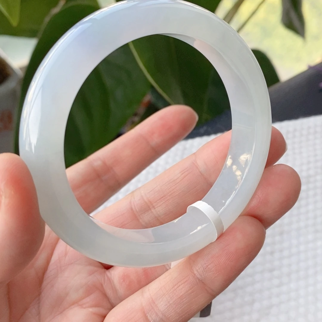 张***.翡翠未镶嵌手镯8号