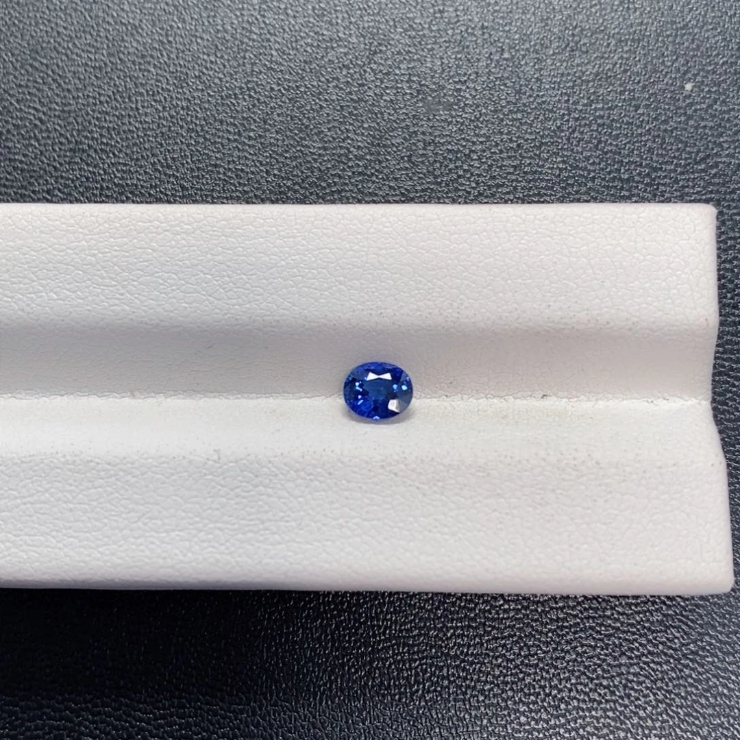 蓝宝石裸石未镶嵌0.63