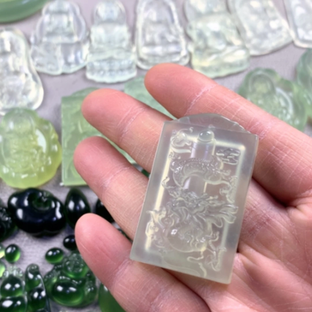 【闪购商品】蛇纹石玉吊坠未镶嵌