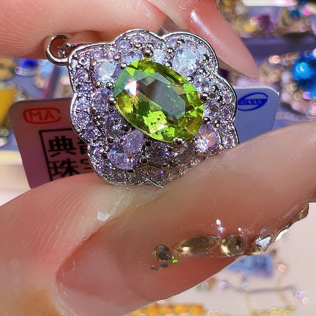 未镶嵌颈饰橄榄石