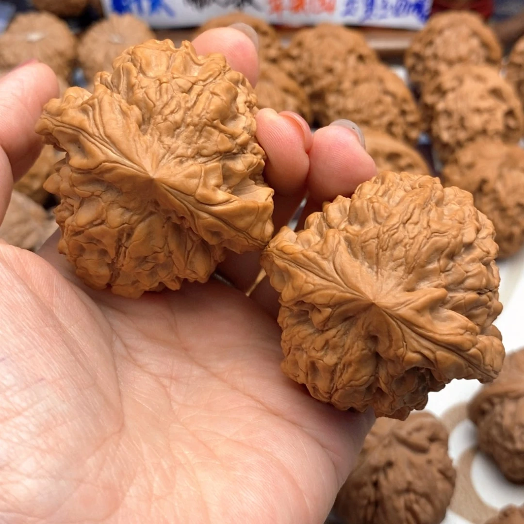 【闪购商品】文玩核桃把件51尺精品龙鼎