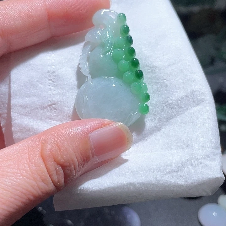 颈饰未镶嵌翡翠天