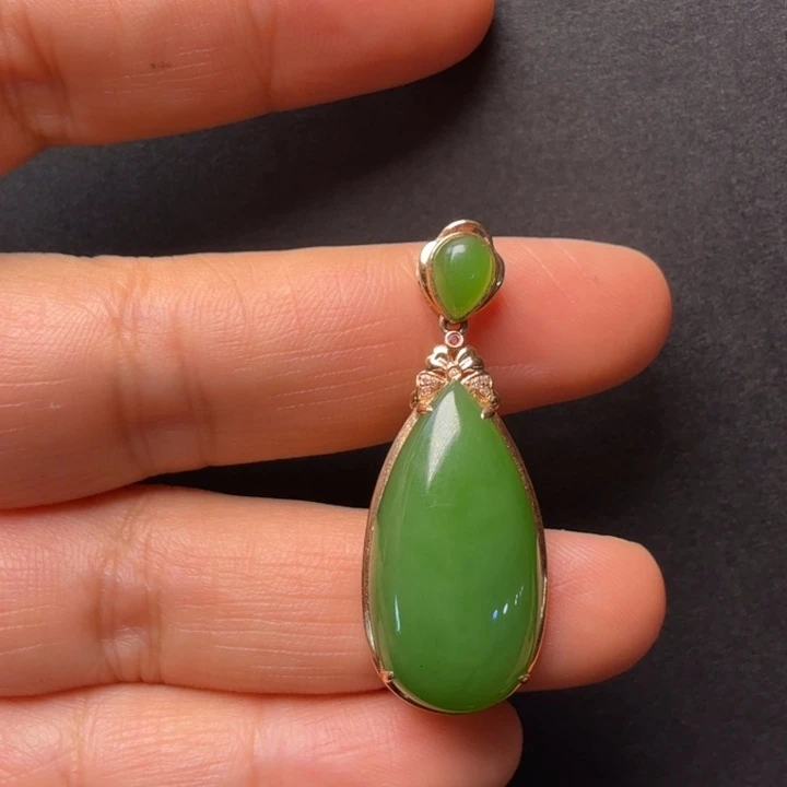 和田玉（碧玉）18K金镶嵌颈饰