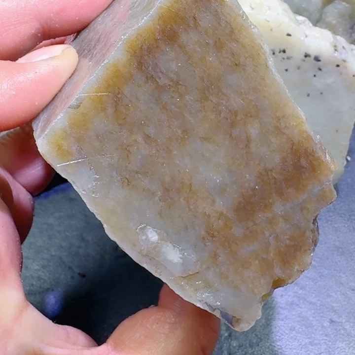 和田玉未镶嵌珠宝半成品