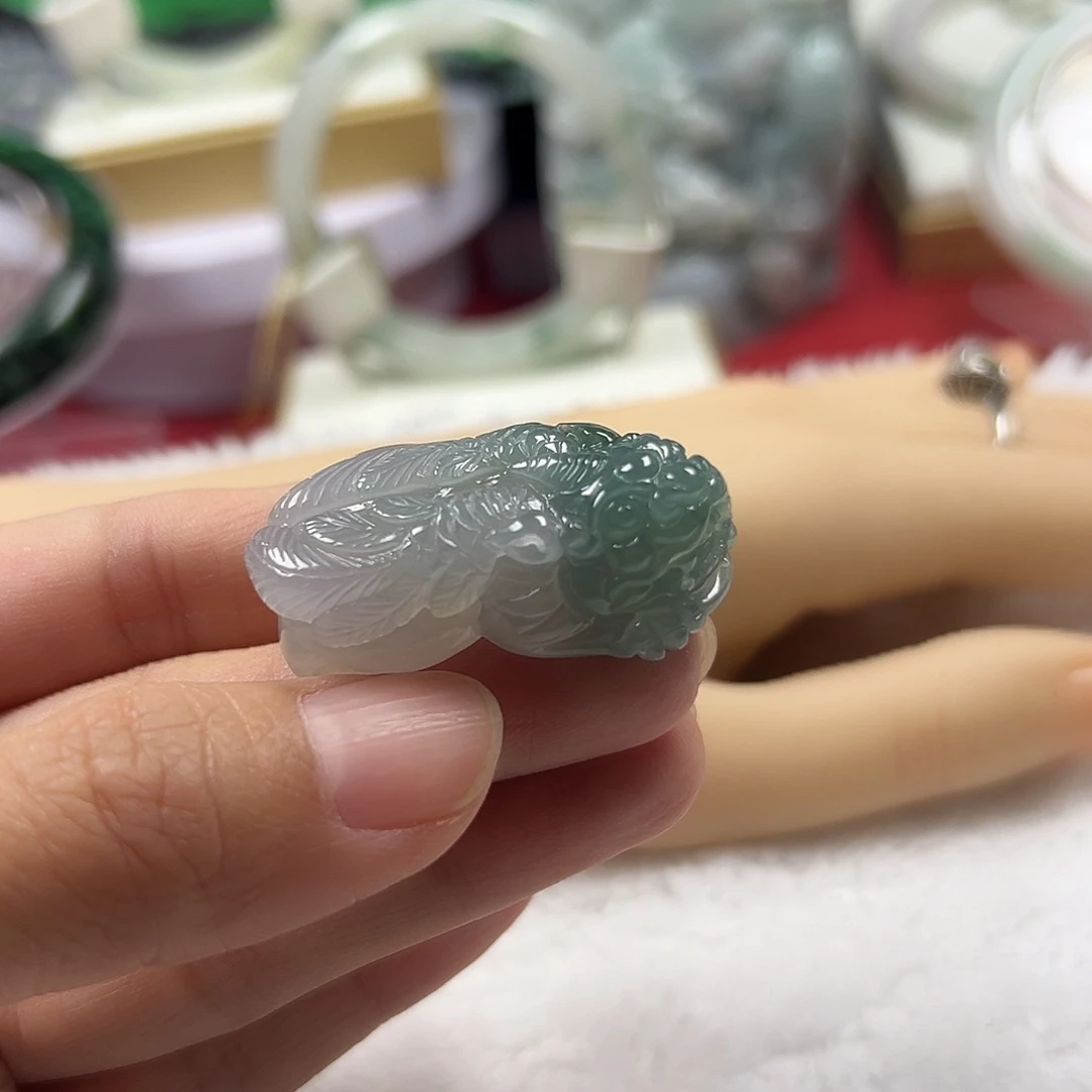 颈饰未镶嵌翡翠缅甸天然翡翠飞天貔貅