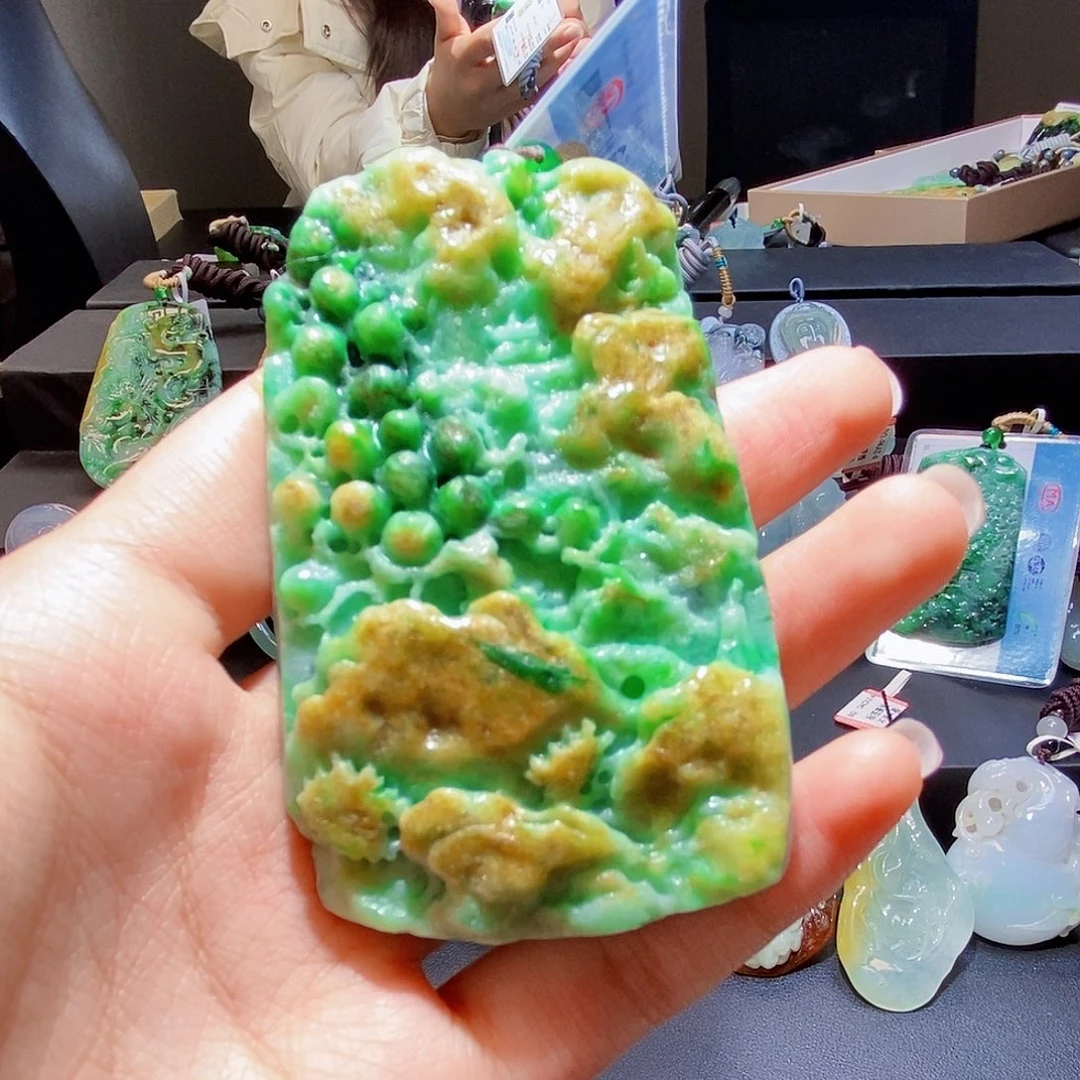 颈饰未镶嵌翡翠翡翠