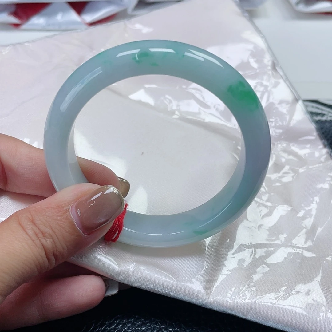 翡翠手镯未镶嵌缅甸翡翠53圈84